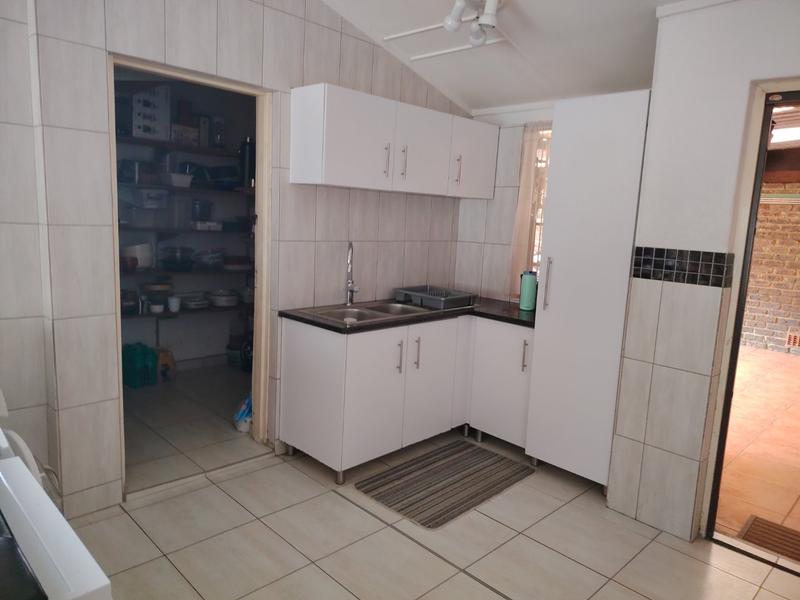 5 Bedroom Property for Sale in Sasolburg Ext 4 Free State